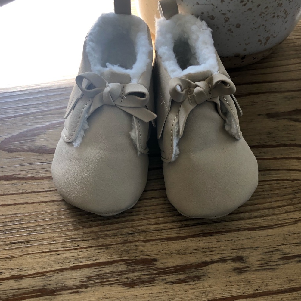 Size 0-3 months fleece lined moccasins